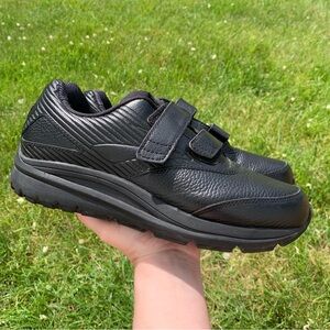 Brooks Addiction Walker V-Strap Womens 8.5 Wide Shoes Support Walking Black